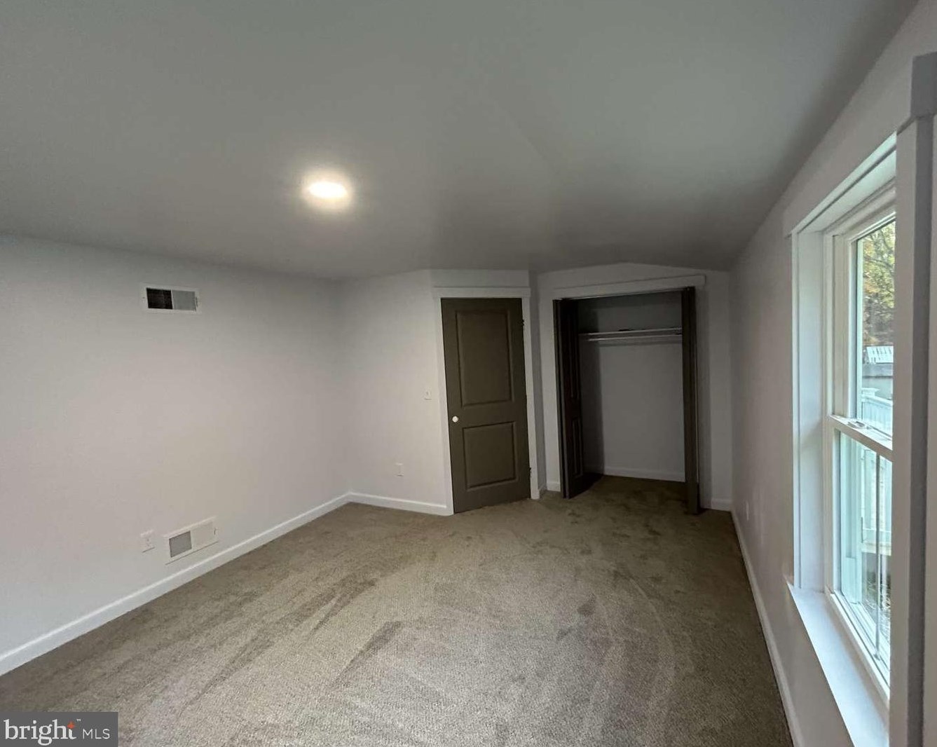 401 Ash Rd, Coatesville PA  19320-1137 exterior