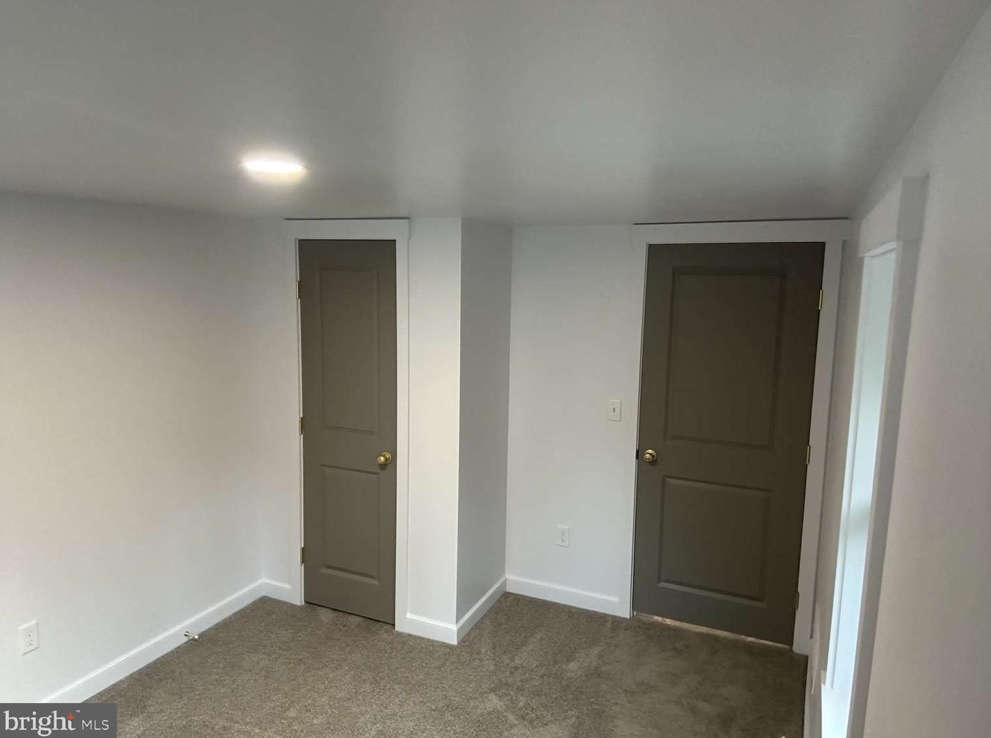 401 Ash Rd, Coatesville PA  19320-1137 exterior