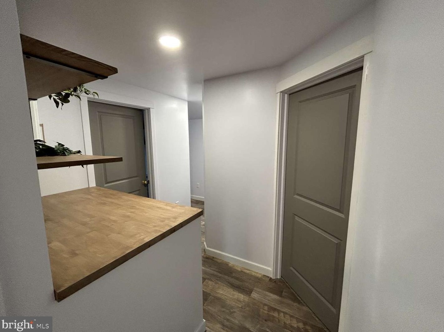 401 Ash Rd, Coatesville PA  19320-1137 exterior