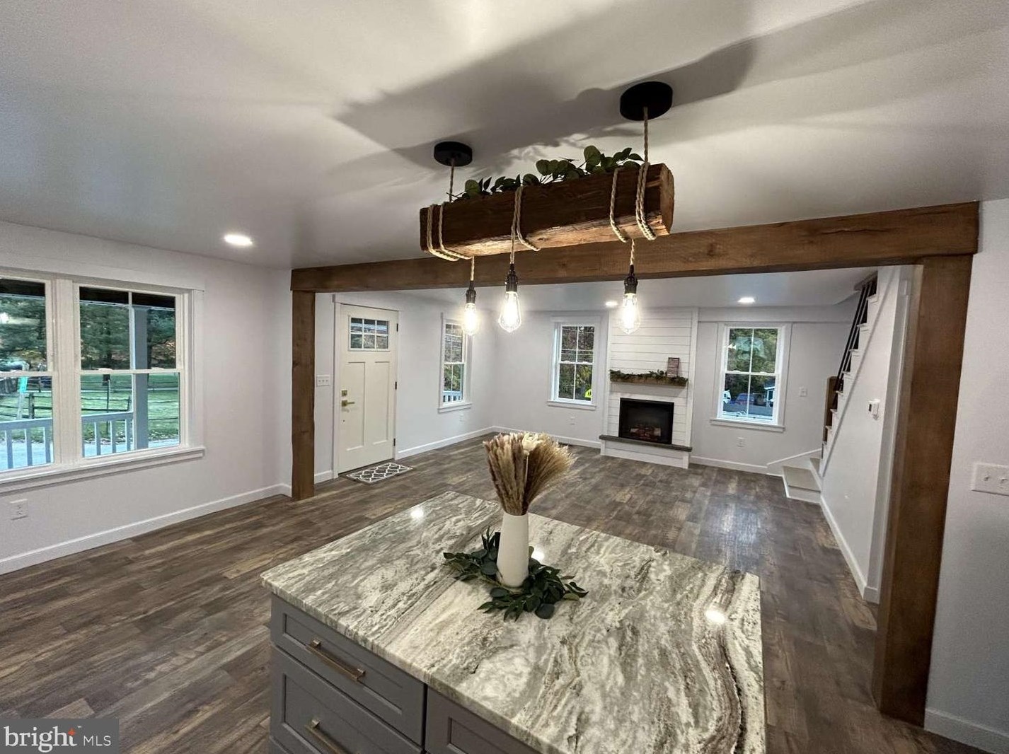 401 Ash Rd, Coatesville PA  19320-1137 exterior