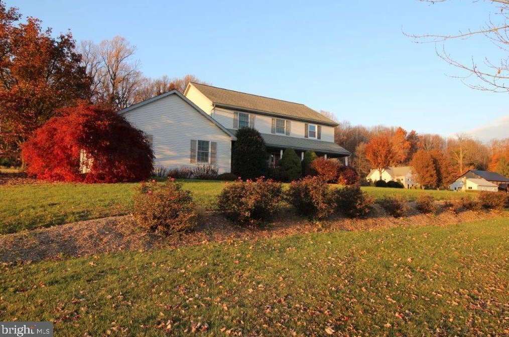 105 Bluebird Ln, Parkesburg, PA 19365