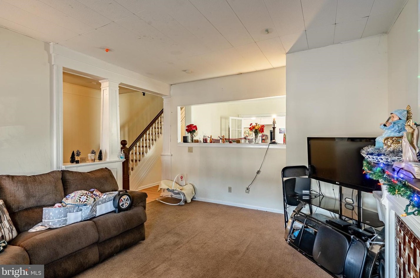 434 Maple Ave, Coatesville PA  19320-3602 exterior