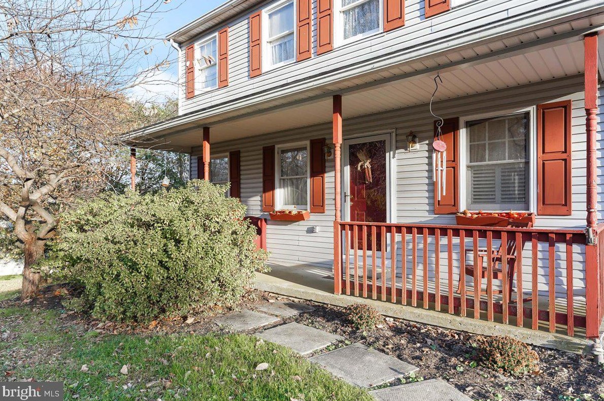 921 Little Elk Creek Rd, Oxford, PA 19363