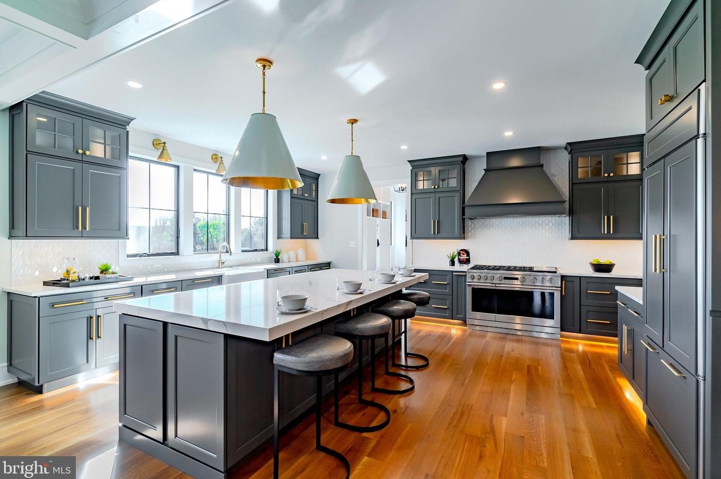 206 Valley Creek Ln, Spring City, PA 19475