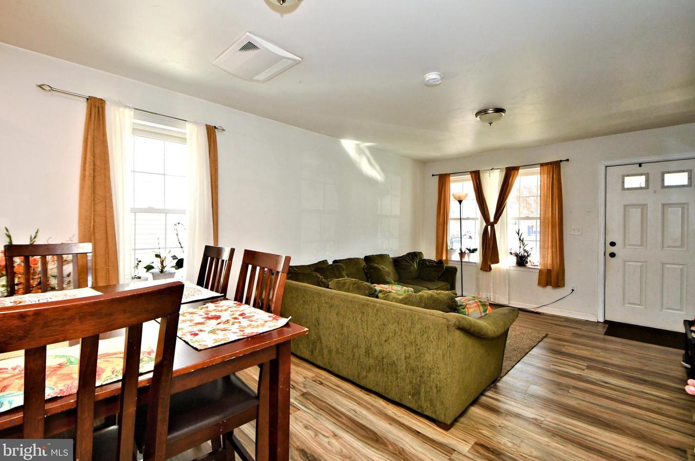 315 Community Ln, Coatesville PA  19320-3733 exterior