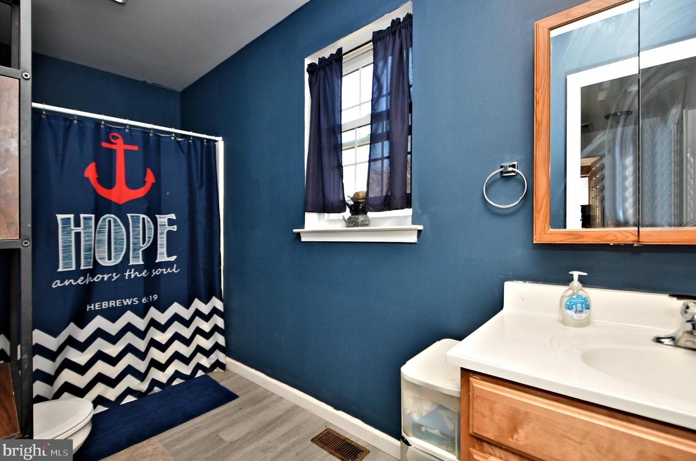 315 Community Ln, Coatesville PA  19320-3733 exterior