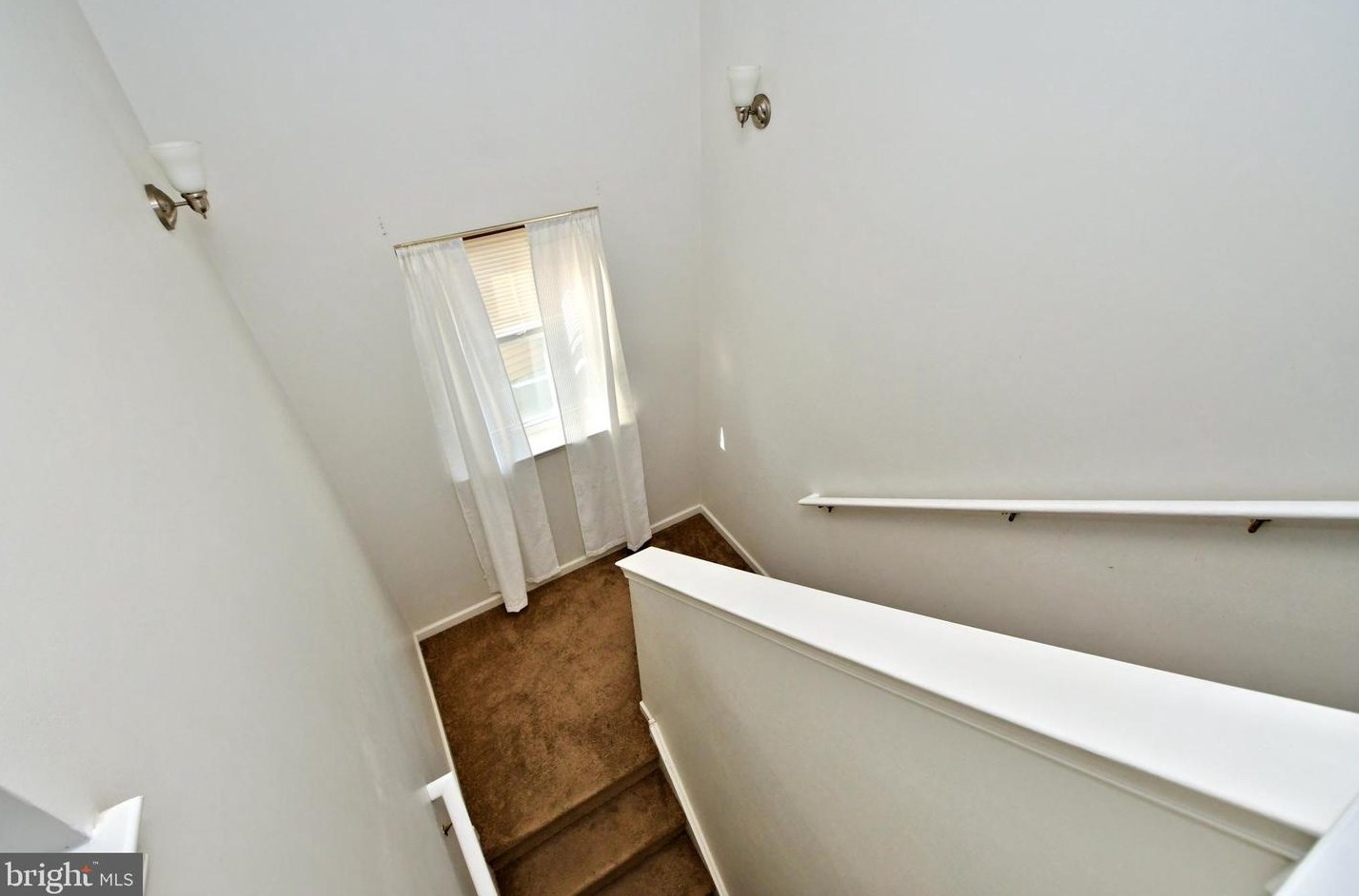 315 Community Ln, Coatesville PA  19320-3733 exterior