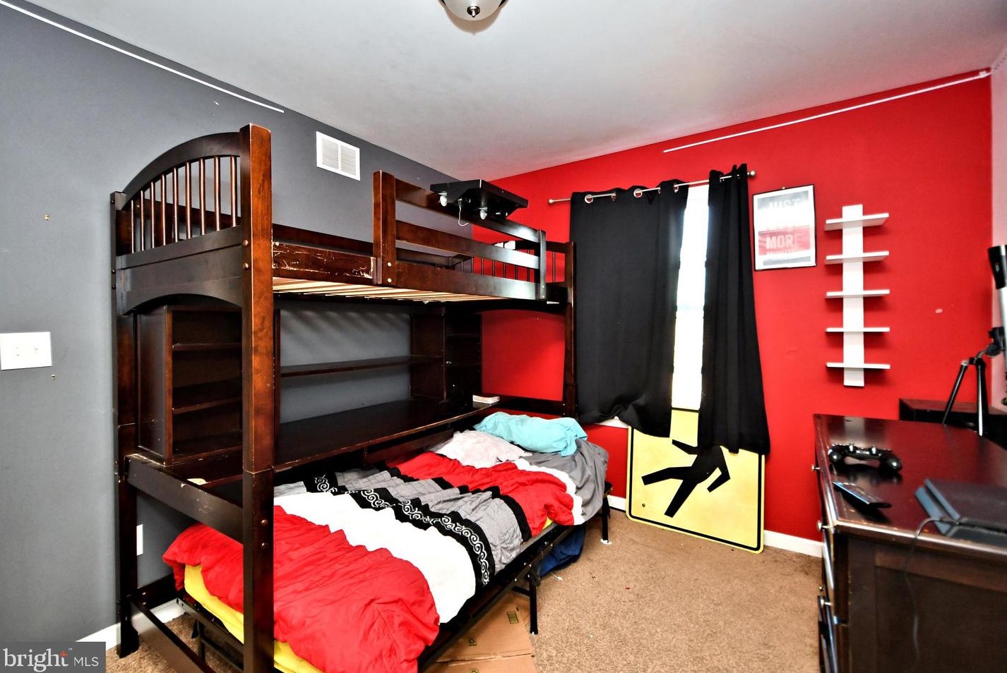 315 Community Ln, Coatesville PA  19320-3733 exterior