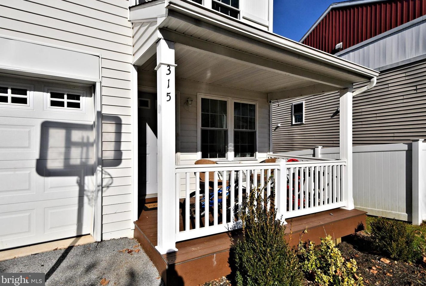 315 Community Ln, Coatesville PA  19320-3733 exterior