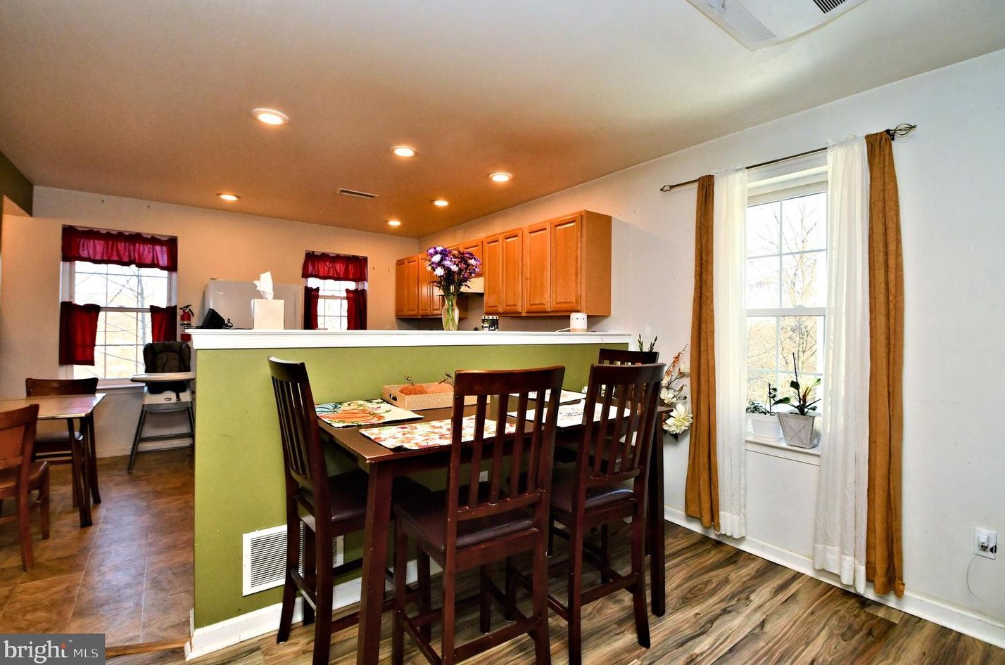 315 Community Ln, Coatesville PA  19320-3733 exterior