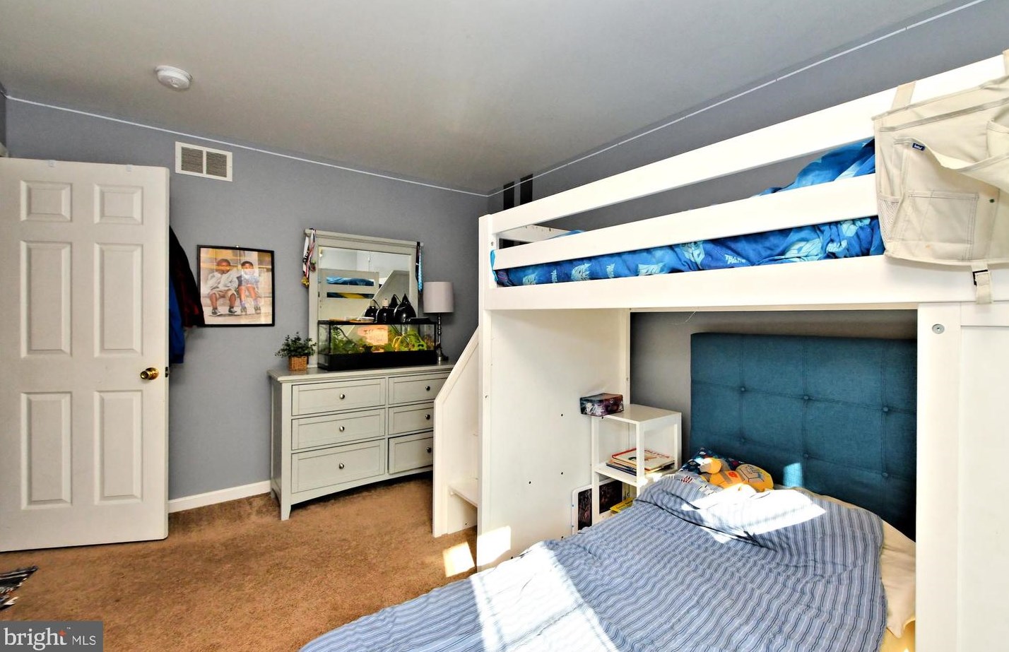 315 Community Ln, Coatesville PA  19320-3733 exterior