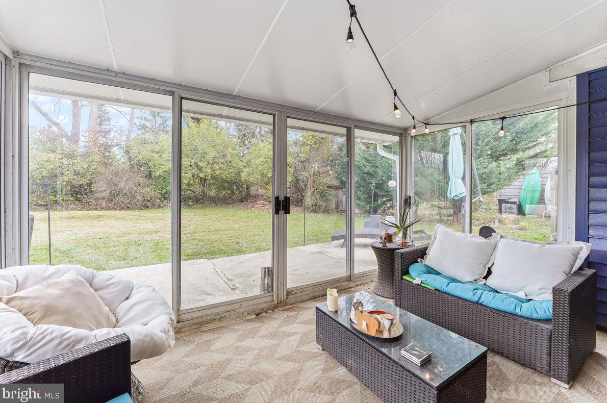 207 Locust Ln, Exton PA  19341-2402 exterior