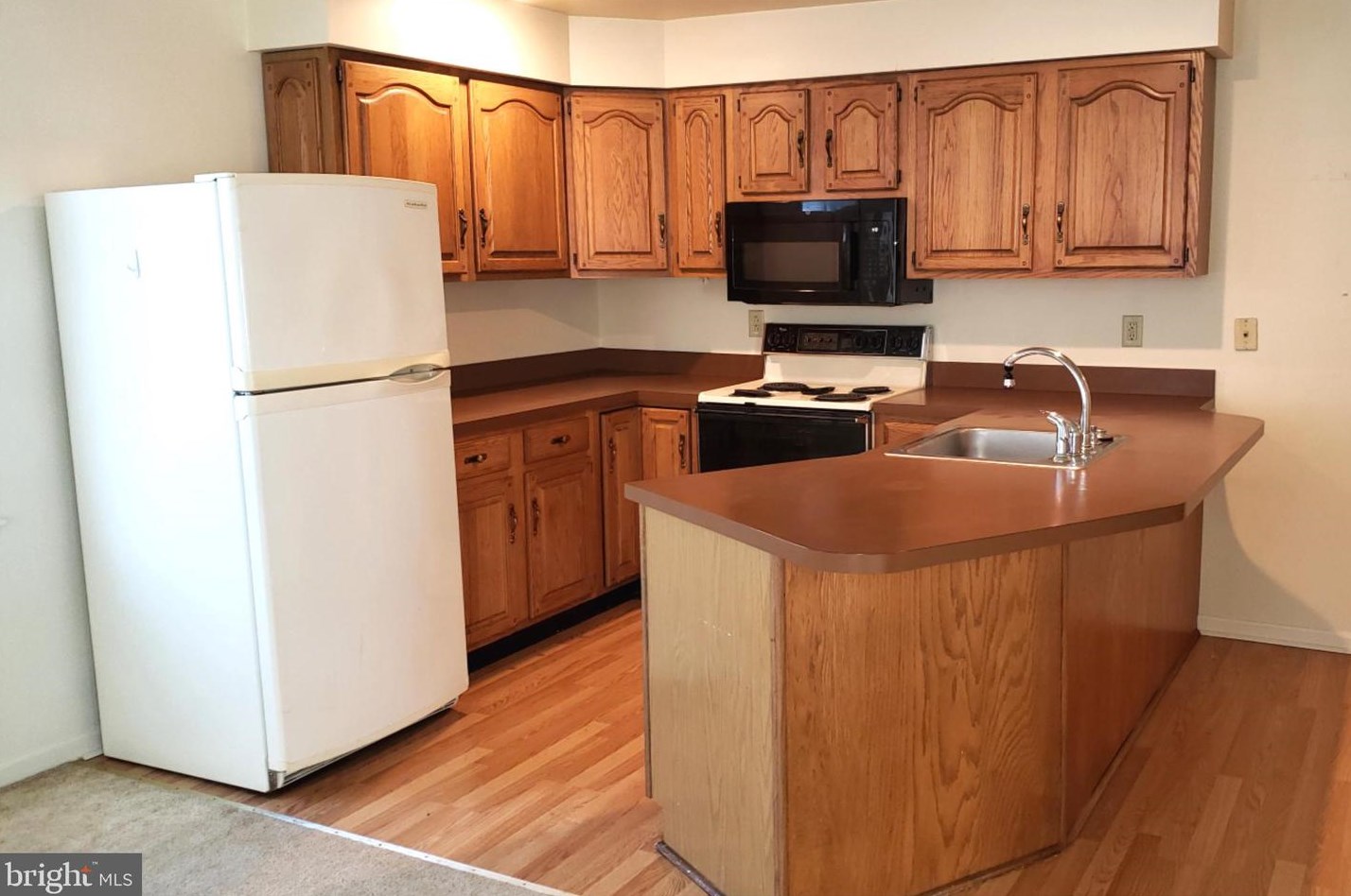 251 S 3rd St #a, Oxford, PA 19363