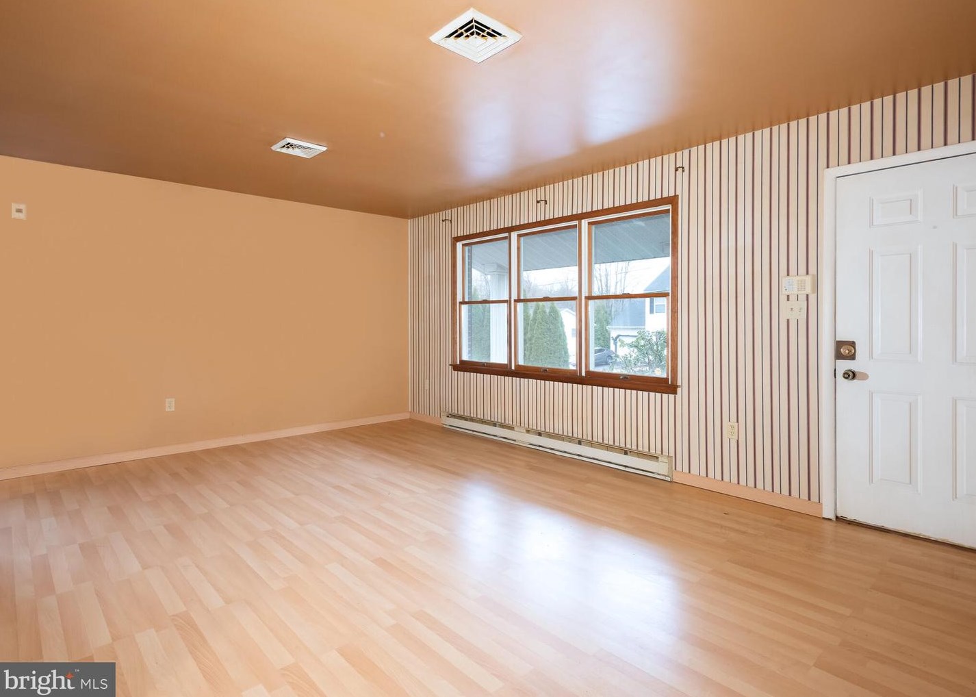 303 Delaware Ave, Oxford, PA 19363-1311
