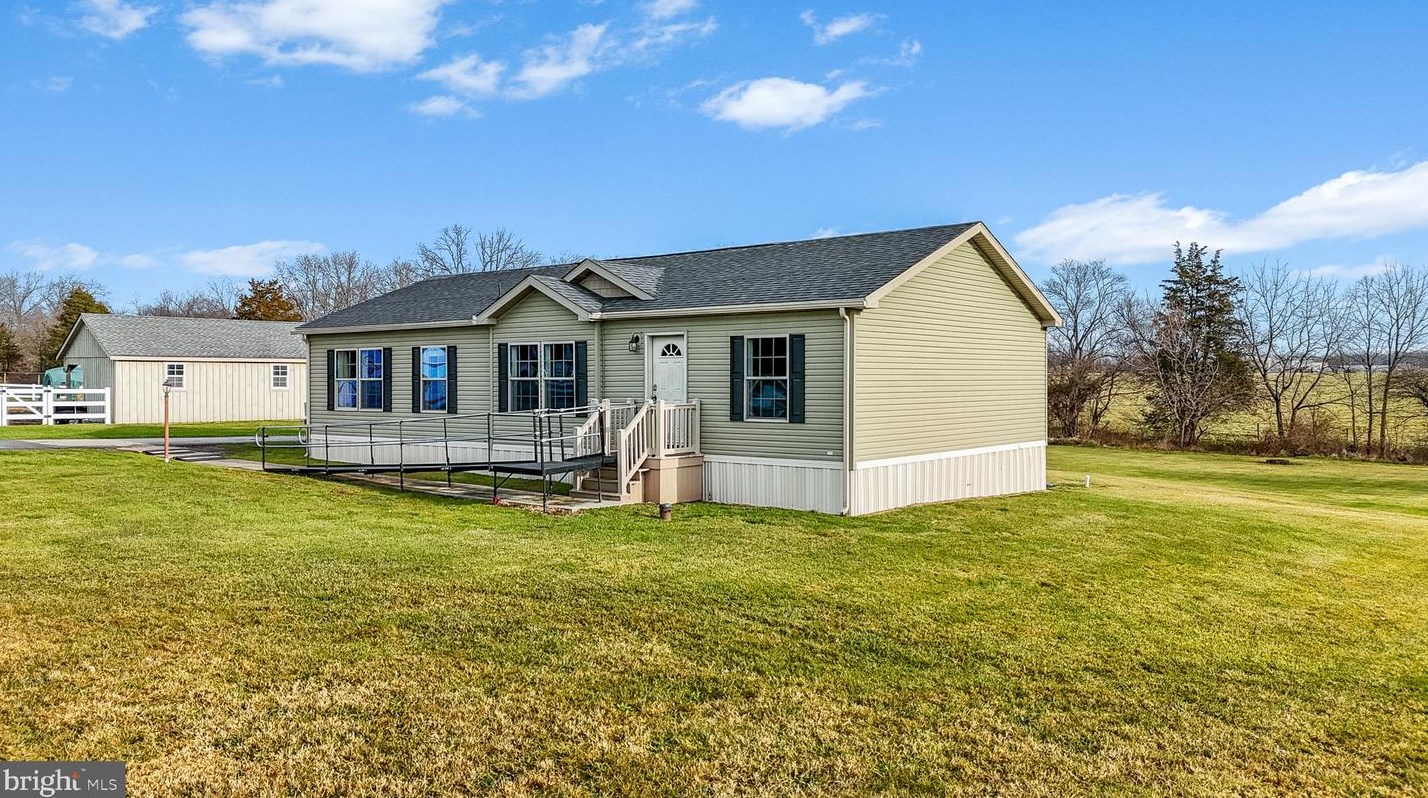 65 Airport Rd, Nottingham, PA 19362