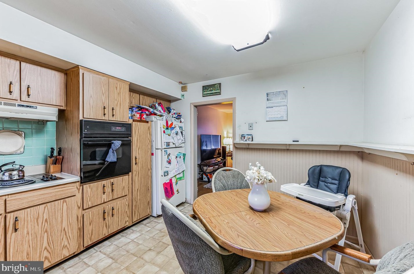 949 Queen Dr, West Chester PA  19380-1443 exterior