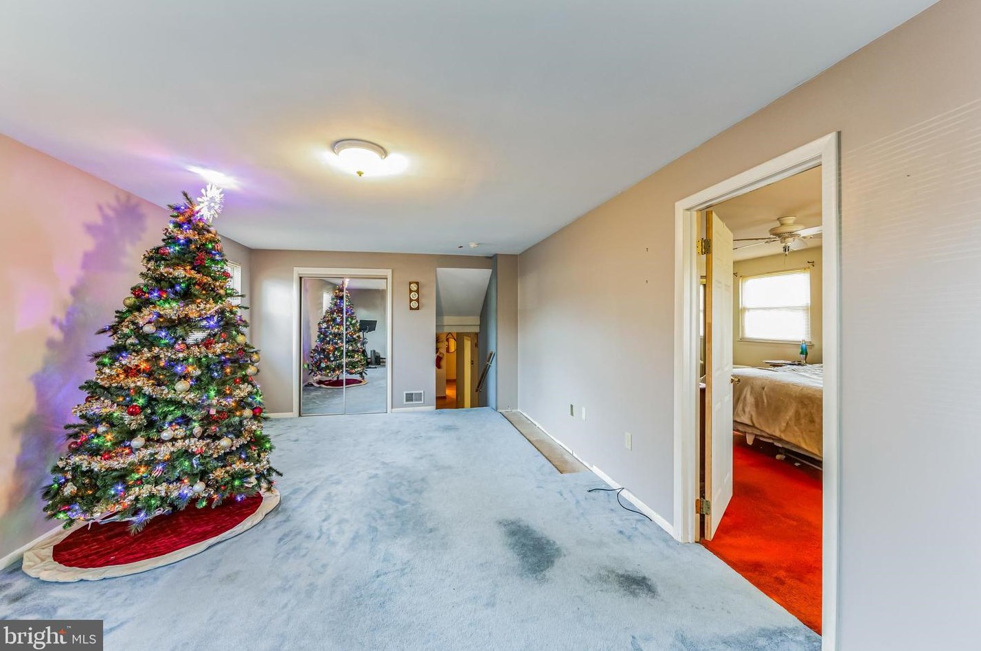 949 Queen Dr, West Chester PA  19380-1443 exterior