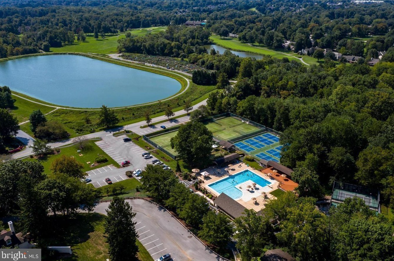 310 Devon Ln, West Chester PA  19380-6823 exterior