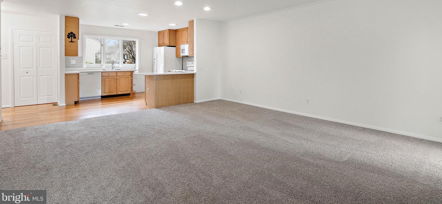 310 Devon Ln, West Chester PA  19380-6823 exterior