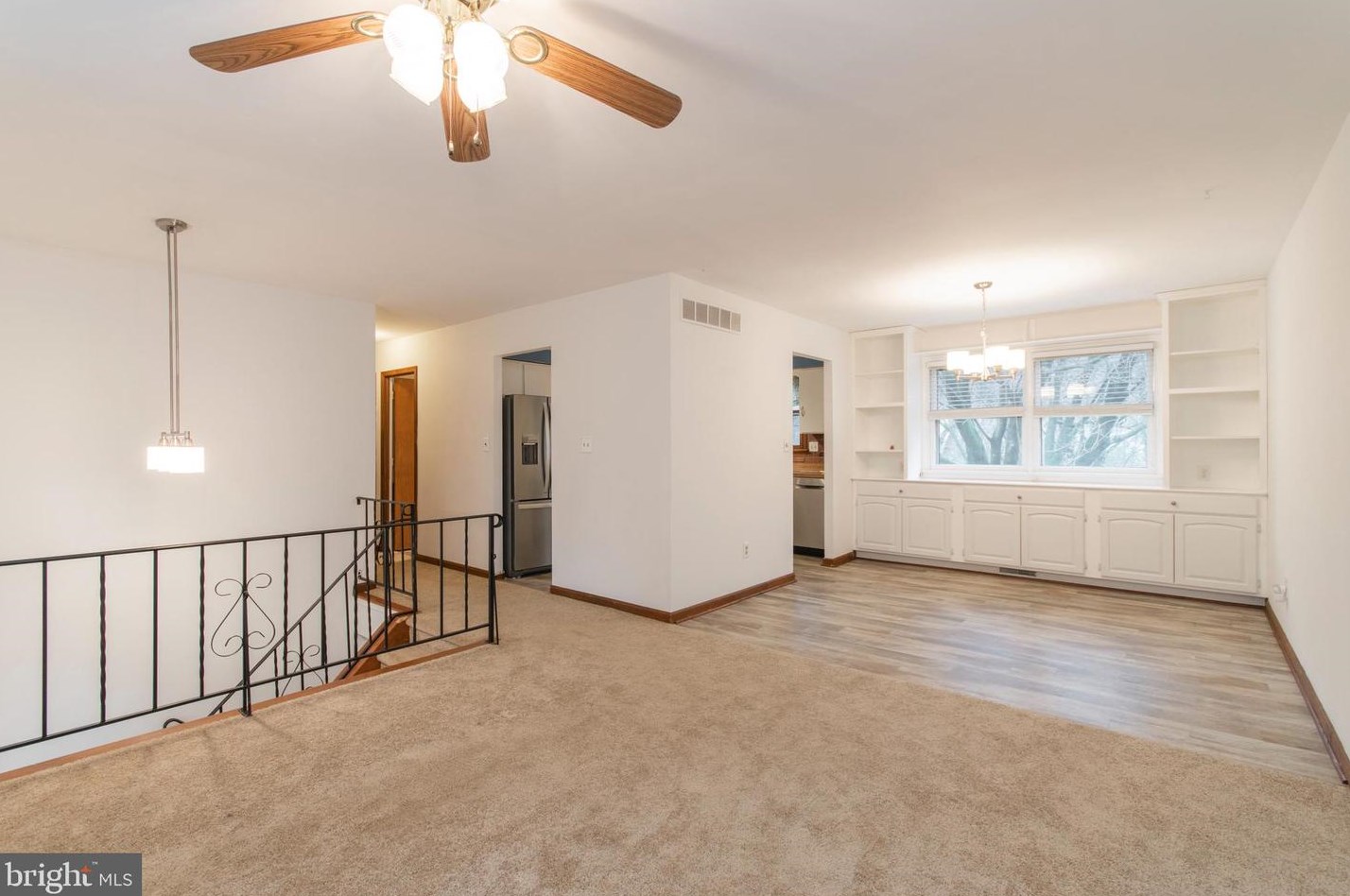 136 S Lloyd Ave, Downingtown, PA 19335