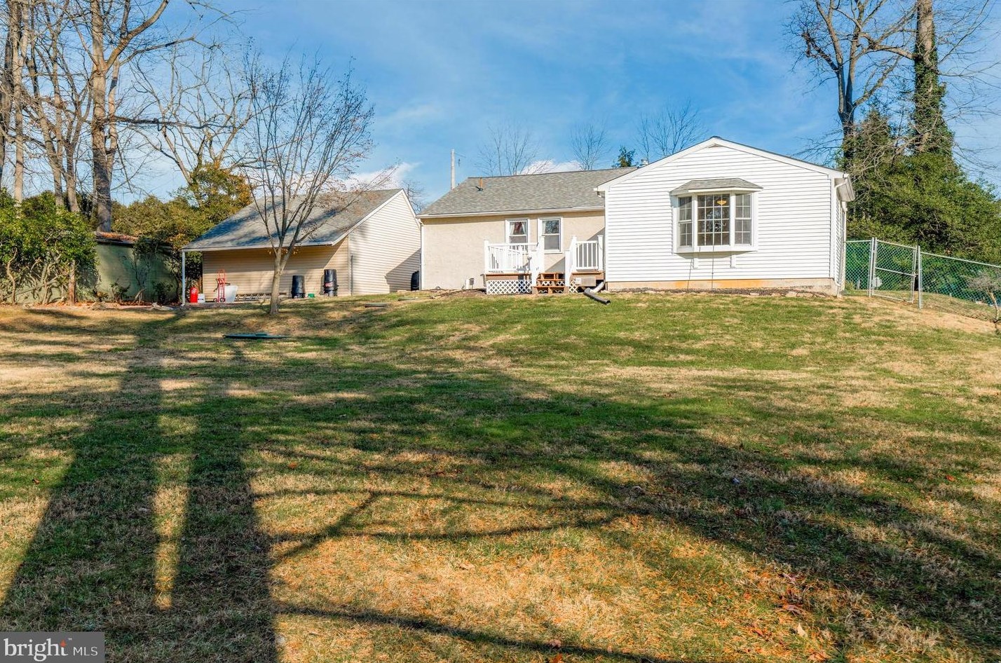 516 Sugartown Rd, Frazer, PA 19355-2815