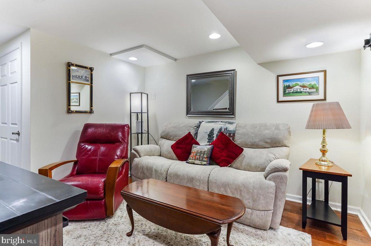 43 Hawthorne Road N #ll, Romansville, PA 19320