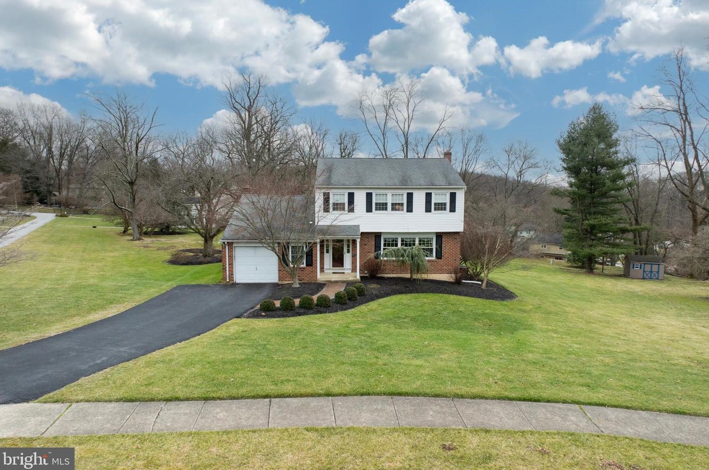 216 Louis Dr, Exton, PA 19341-1722