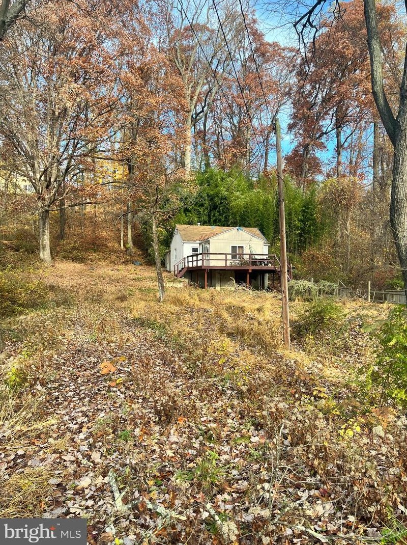 77 Spring Rd, Frazer, PA 19355