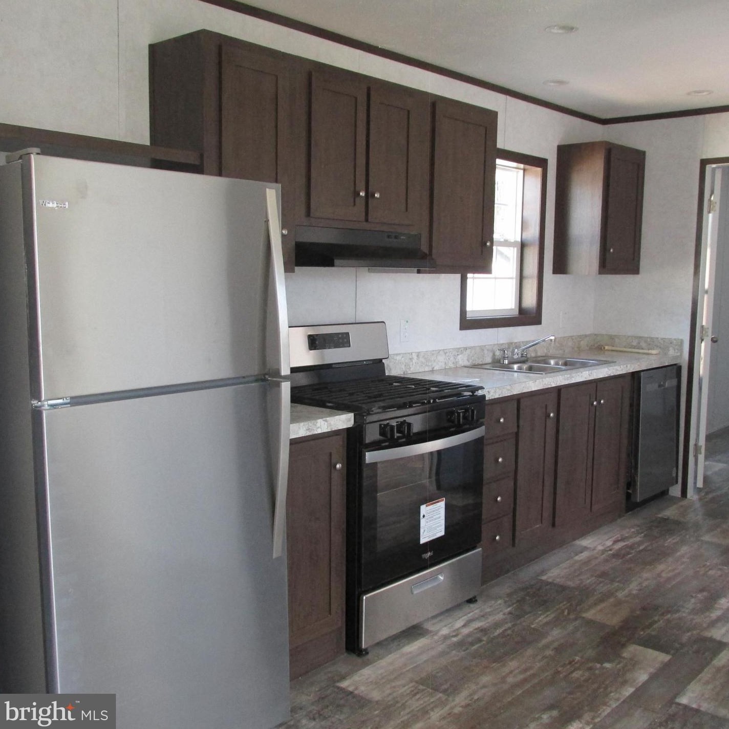 17 Glouster Ct, Romansville, PA 19320-4268