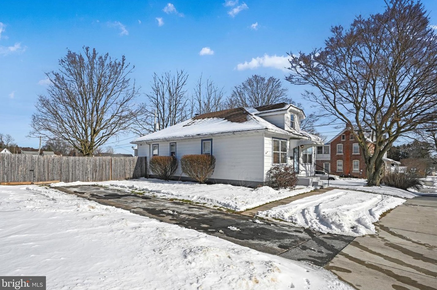 651 Broad St, Oxford, PA 19363