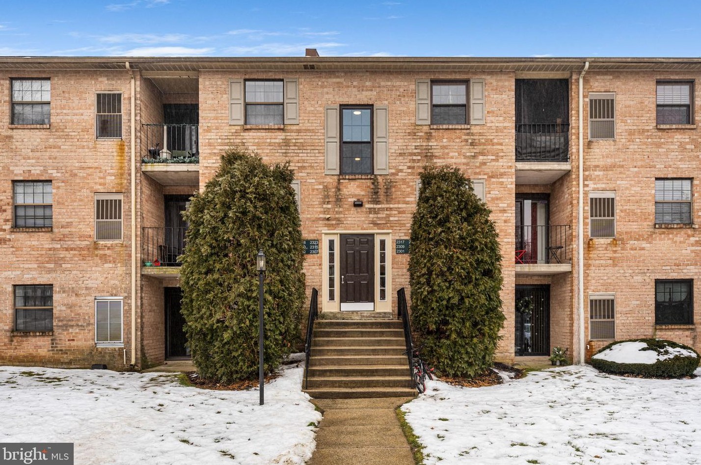 2302 Pond View Dr, West Chester, PA 19382-6318