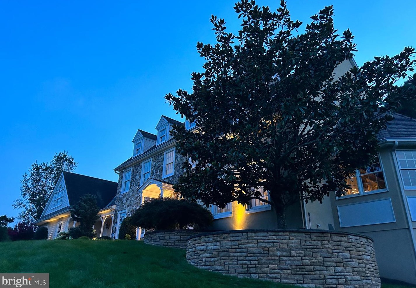 3 Wyndemere Lake Dr, Chester Springs, PA 19425-3608