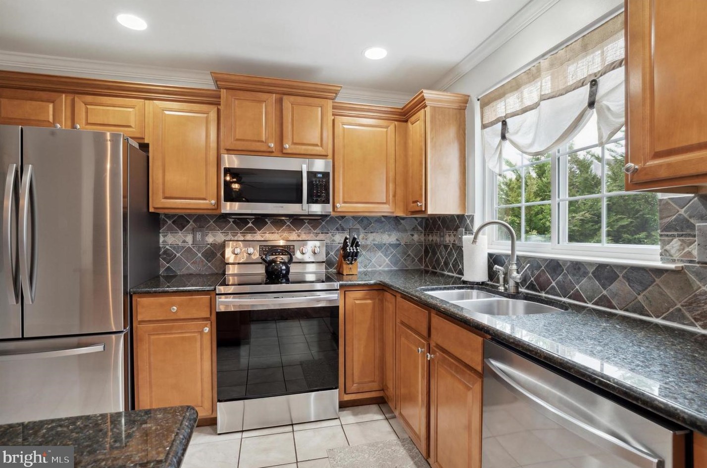 131 Bellevue Rd, Coatesville PA  19320-3960 exterior