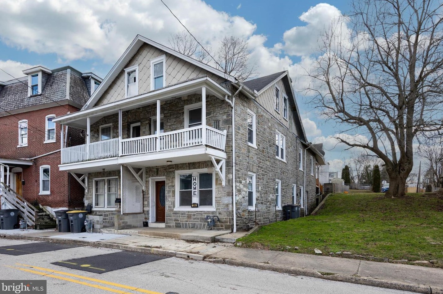 216 Bradford Ave, Downingtown, PA 19335