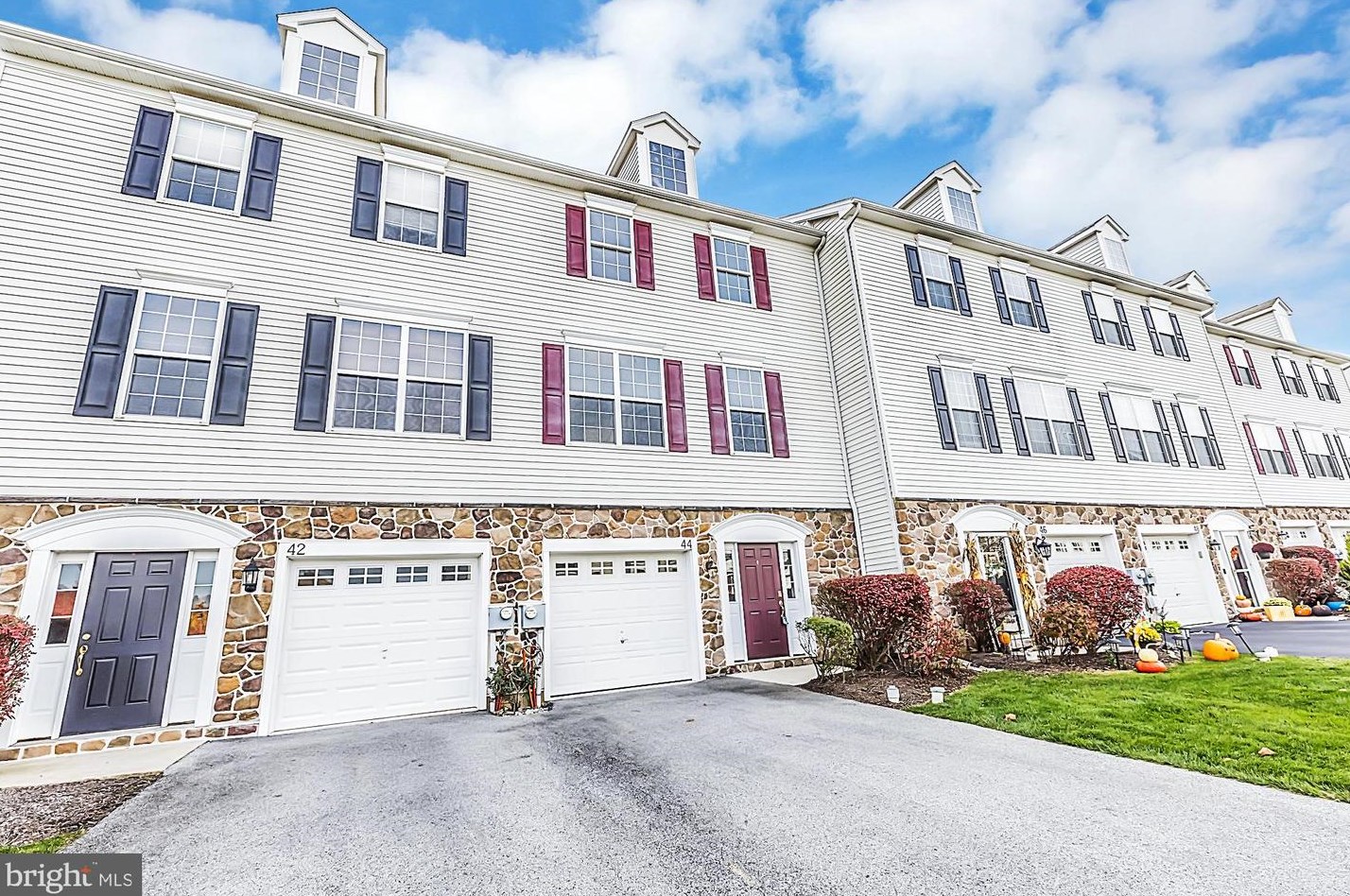 44 Narragansett Ln, Romansville, PA 19320