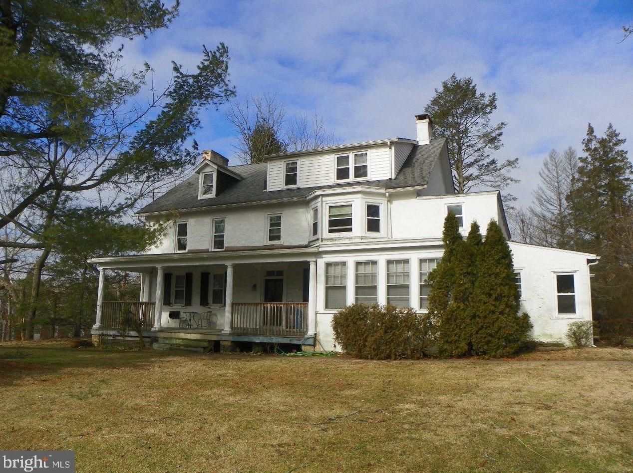 825 S High St, West Chester, PA 19382