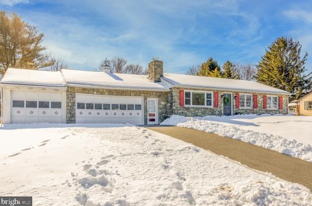 680 Wawassan Dr, Honey Brook, PA 19344
