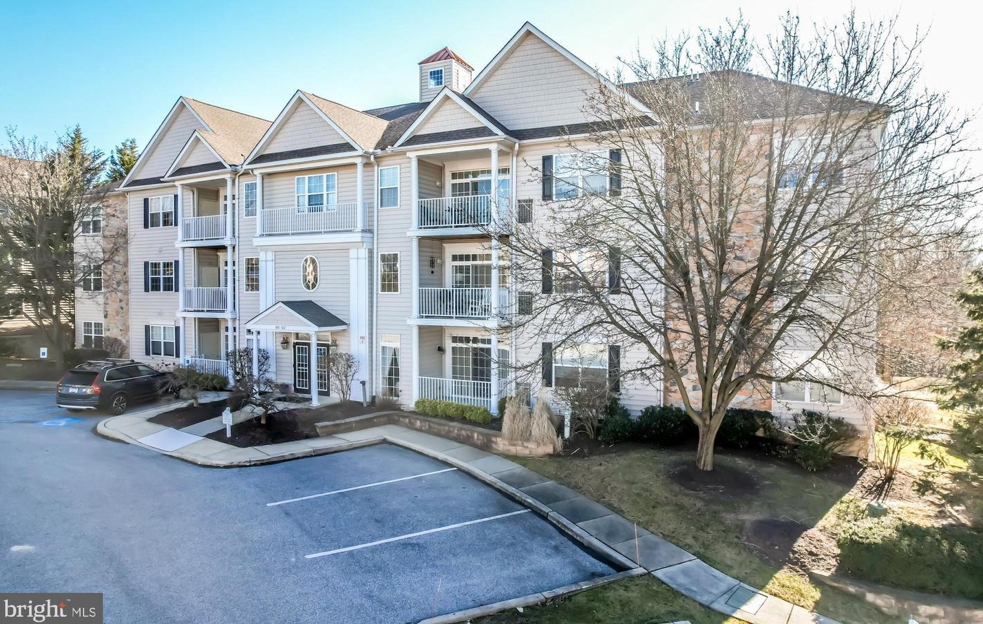 310 Victoria Gardens Dr, Kennett Sq, PA 19348