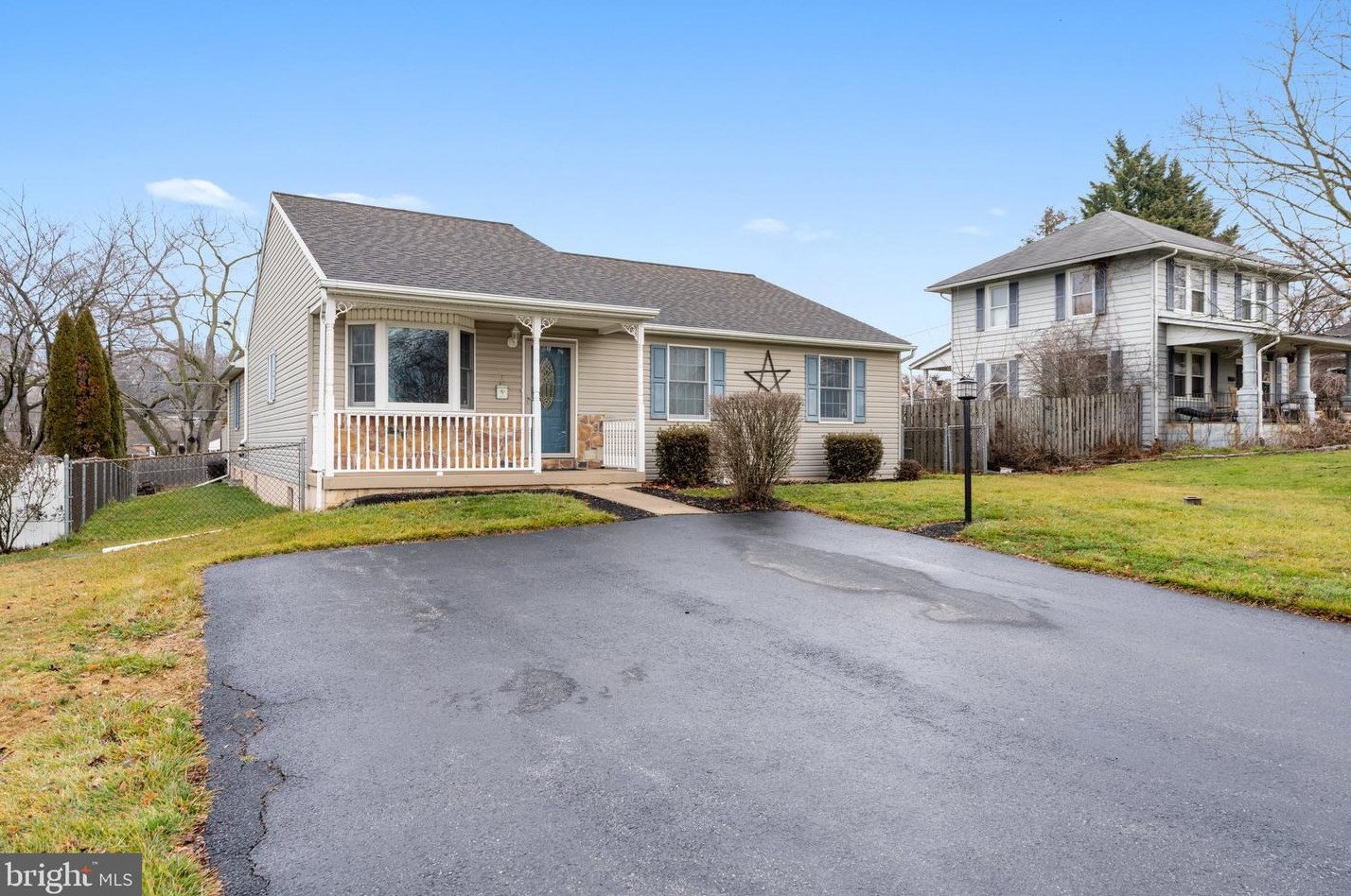 807 W 2nd Ave, Parkesburg, PA 19365