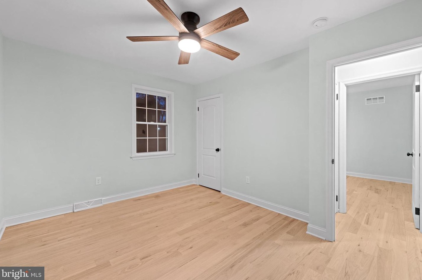 5 Marshall Cir, Downingtown PA  19335-2166 exterior