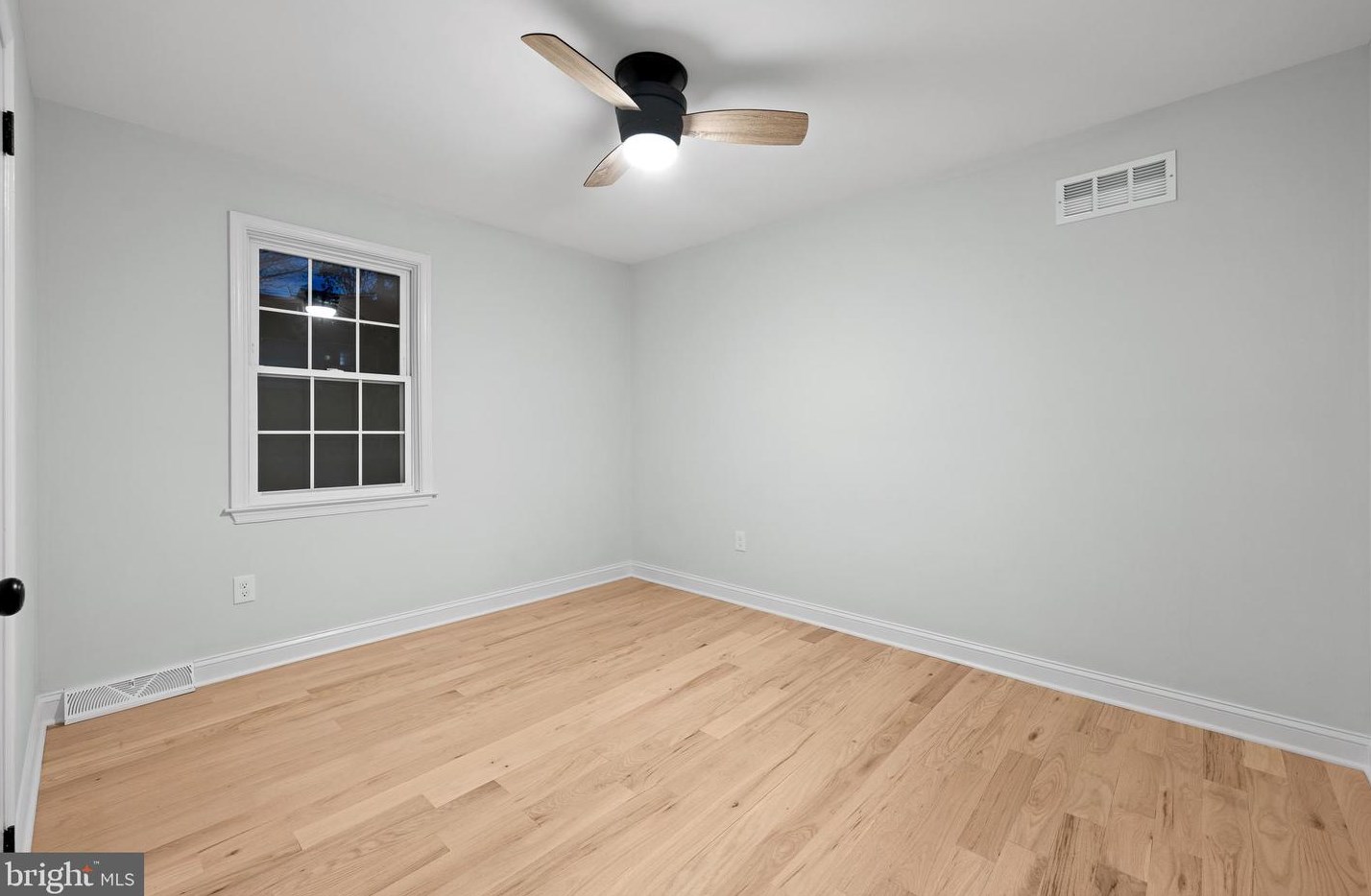 5 Marshall Cir, Downingtown PA  19335-2166 exterior