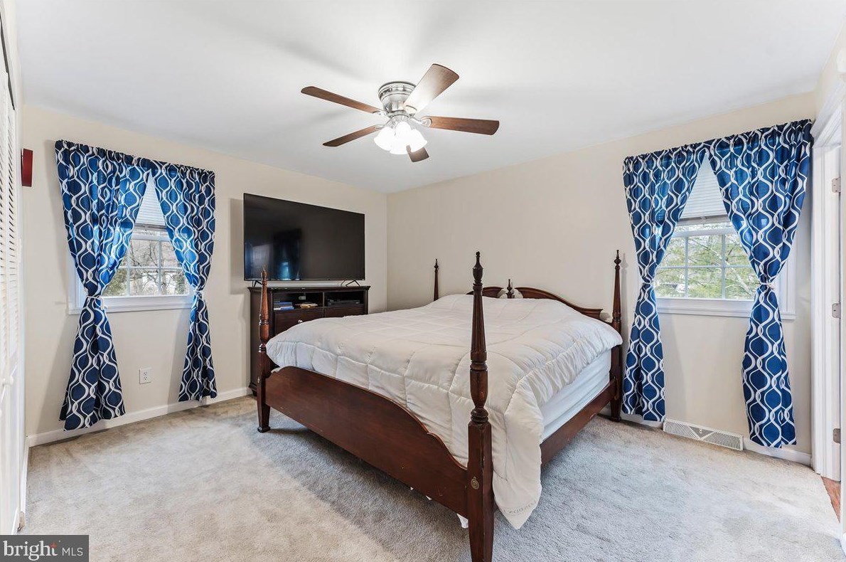 46 Marshall Cir, Downingtown PA  19335-2112 exterior