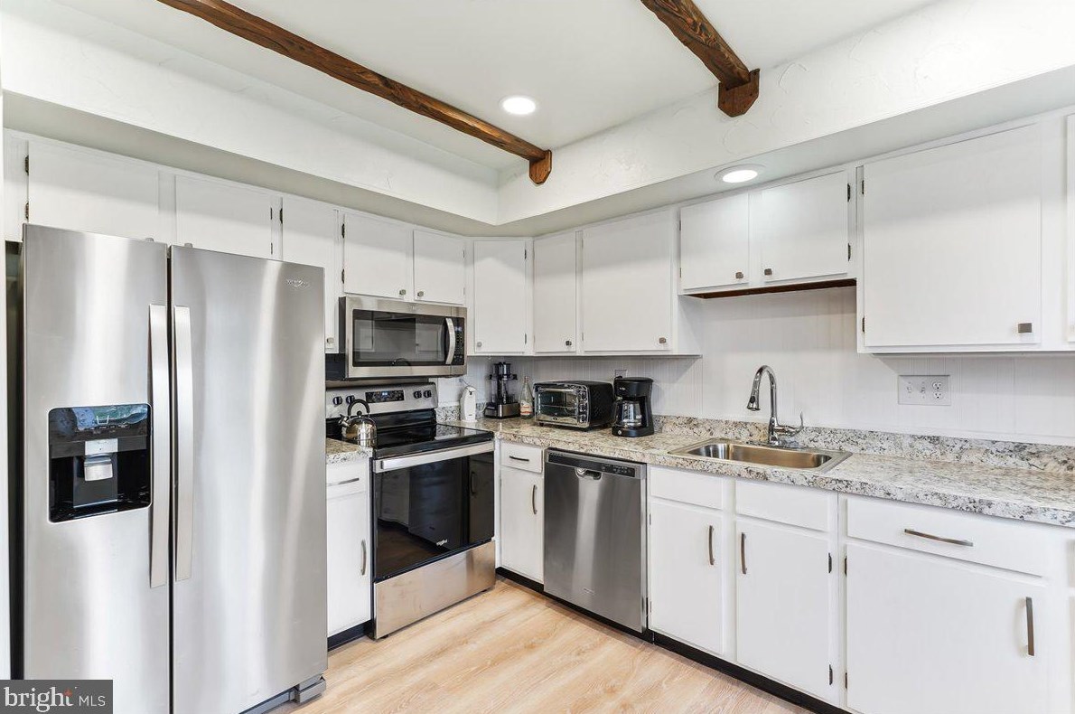 46 Marshall Cir, Downingtown PA  19335-2112 exterior