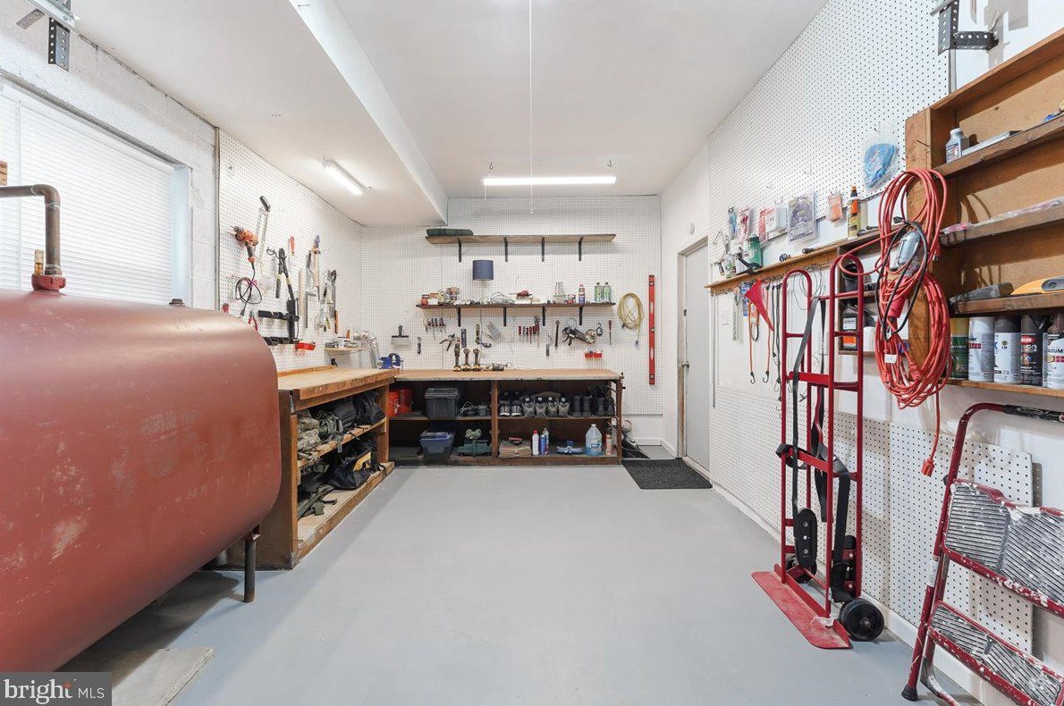 46 Marshall Cir, Downingtown PA  19335-2112 exterior