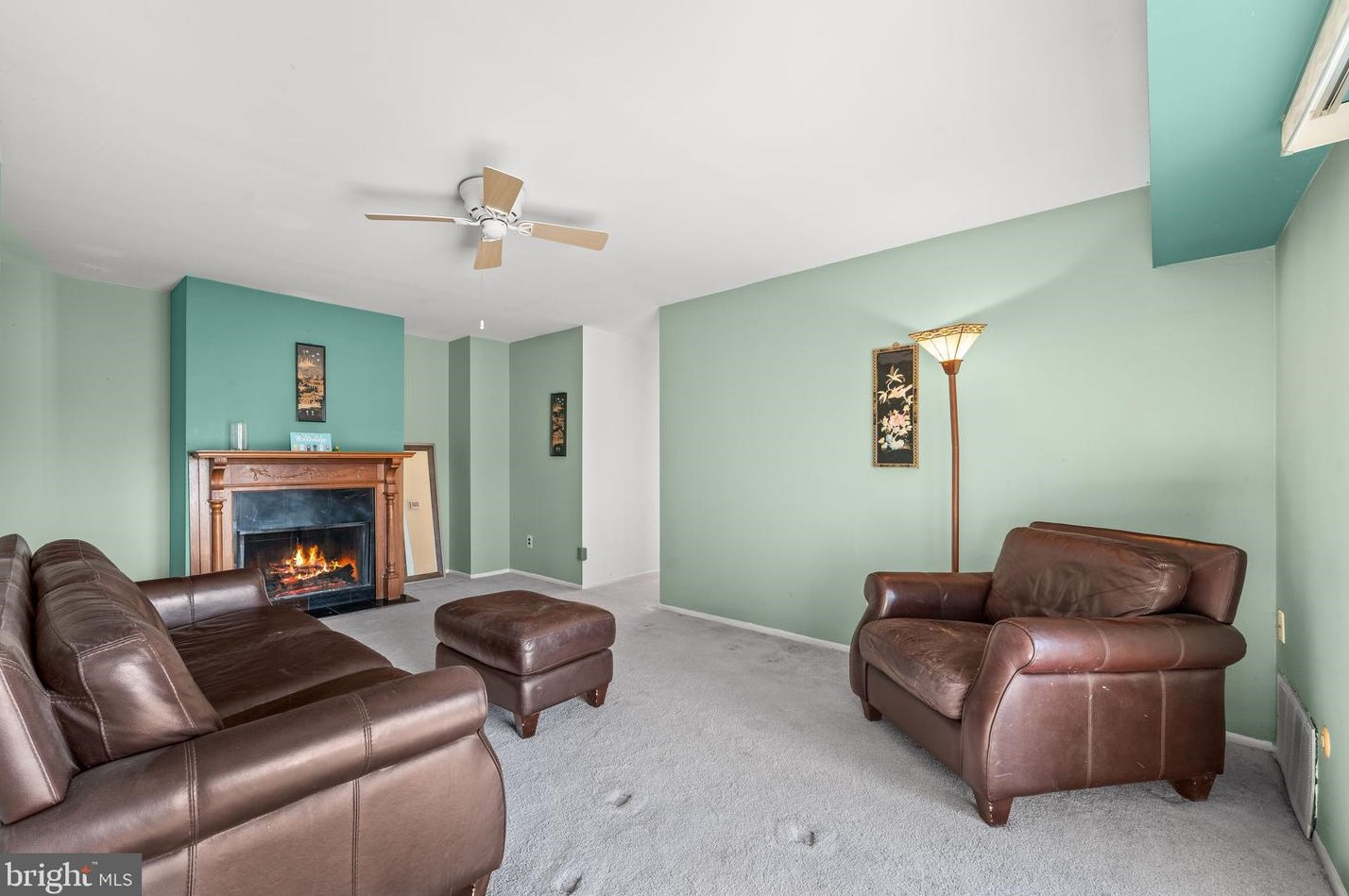 1423 Valley Dr, West Chester, PA 19382-6359