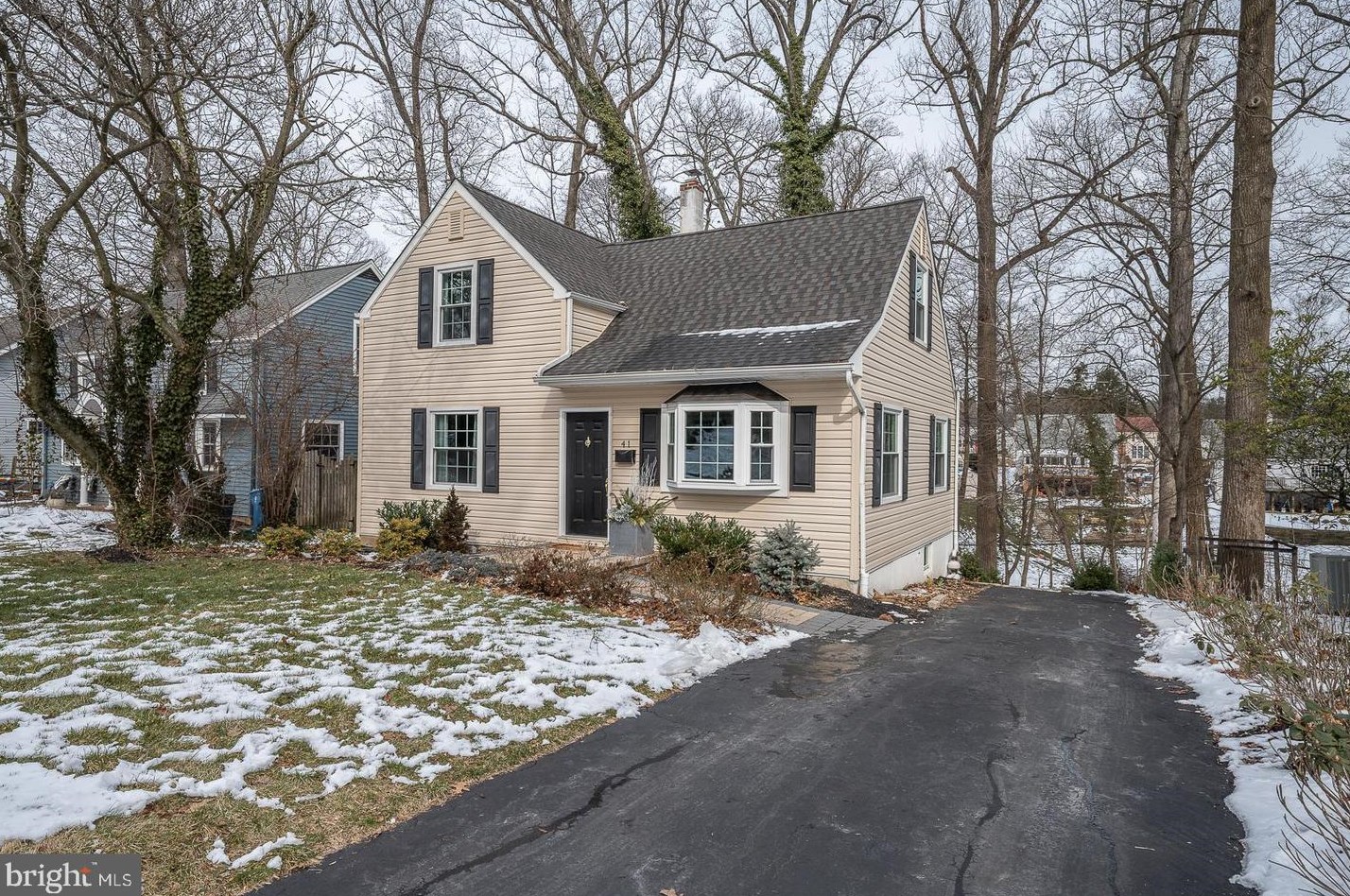 41 Midland Ave, Berwyn, PA 19312-1647