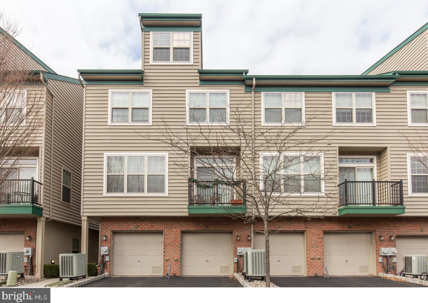 318 Jefferson Ave #22, Downingtown, PA 19335