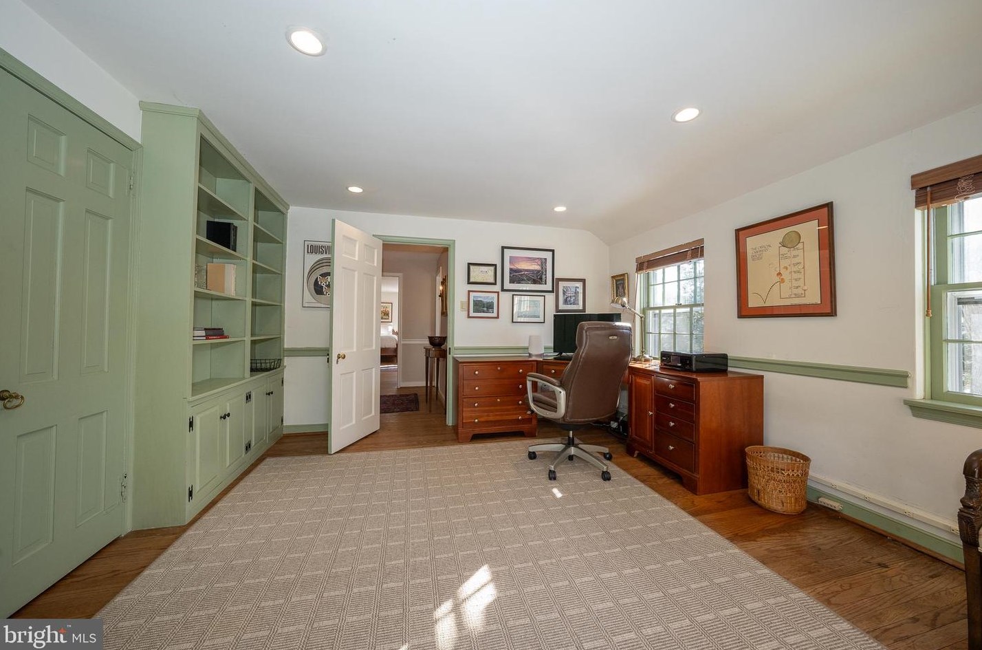 653 Clovelly Ln, Devon PA  19333-1846 exterior