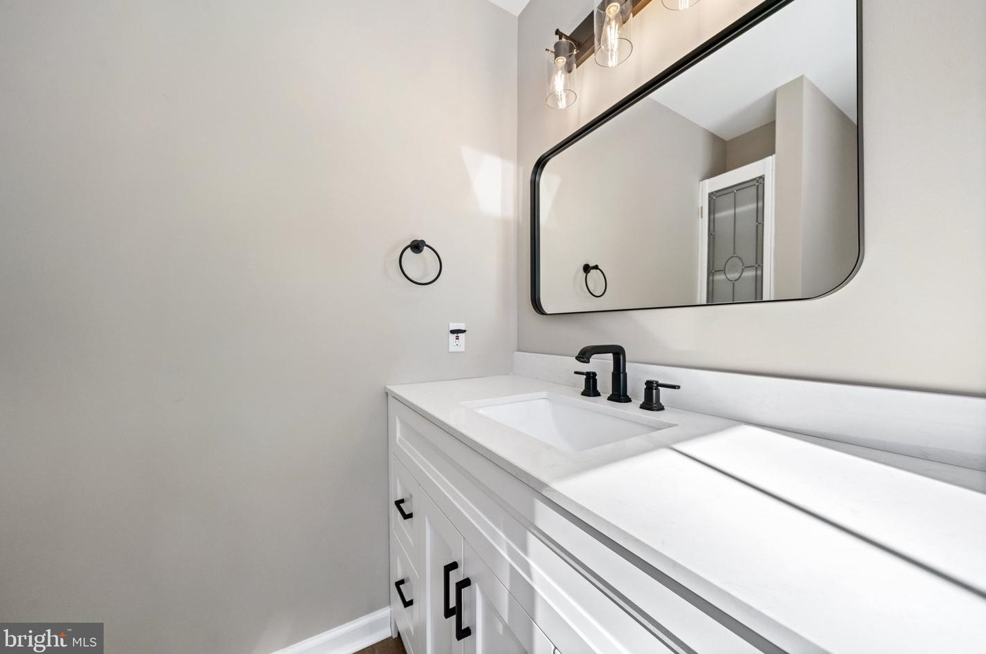 138 Nevins Way, Coatesville PA  19320-1146 exterior