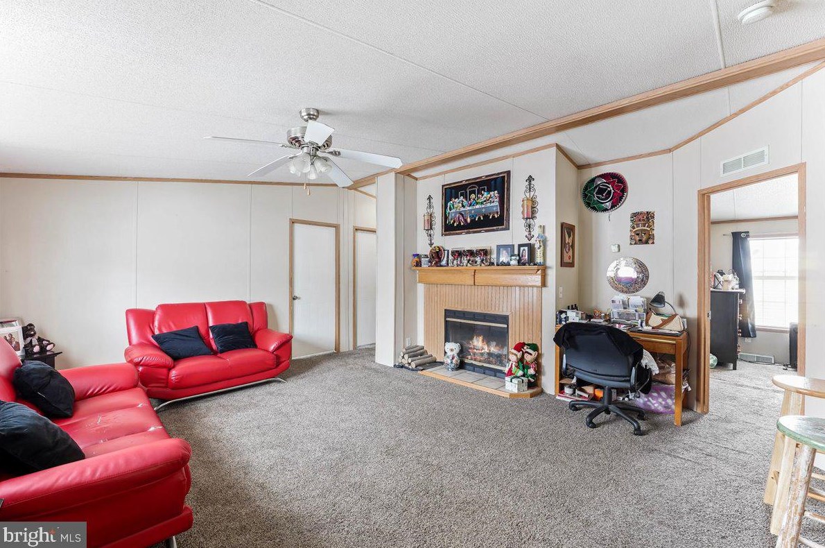 211 Michael Rd, Honey Brook, PA 19344-9047
